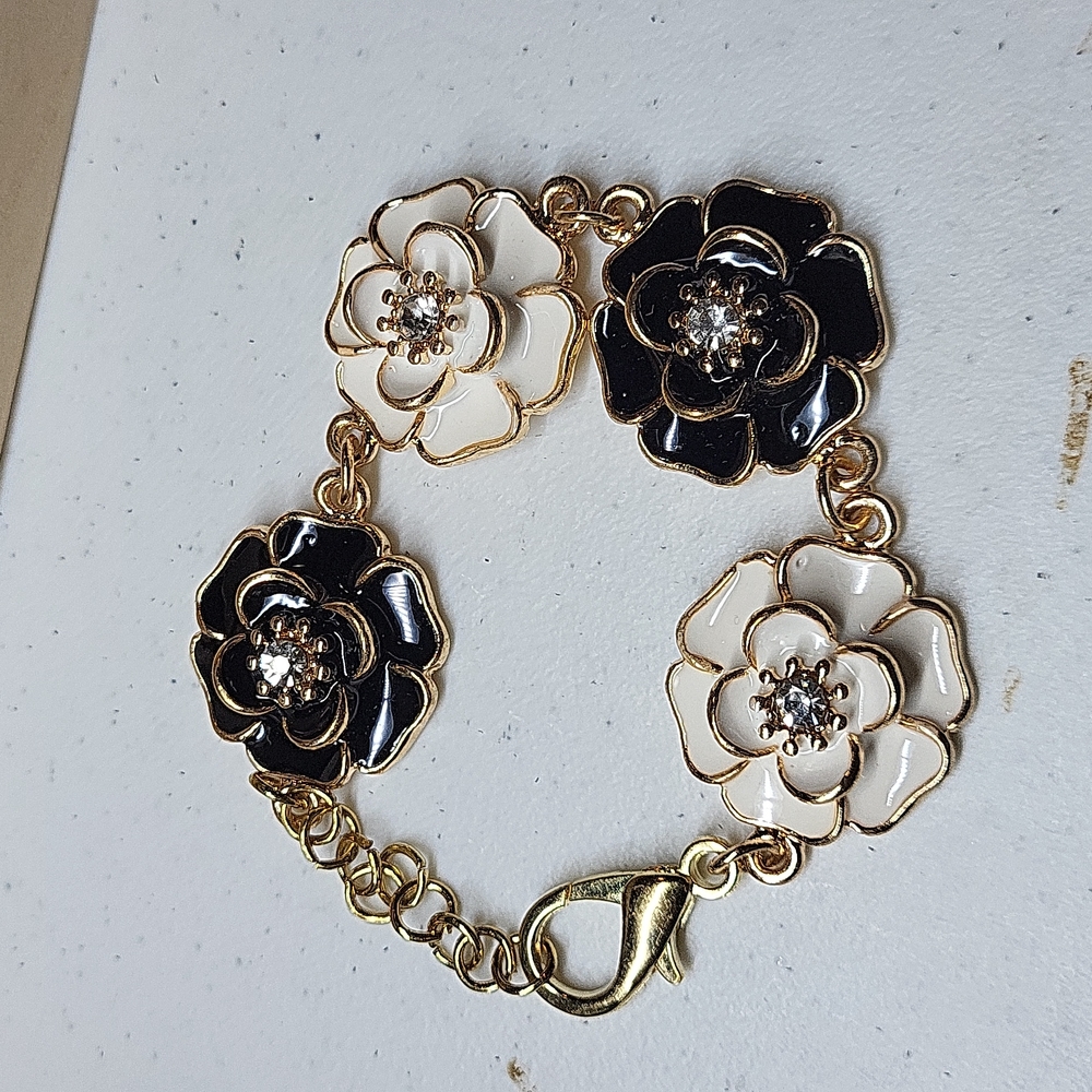 Clearance Sale! Black and White Rose bracelet